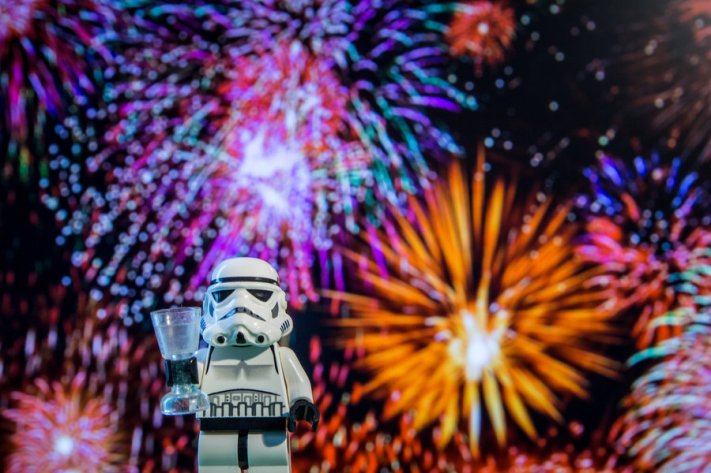 lego_star_wars_stormtrooper___happy_new_year__by_neochan_pl-d5oap0o